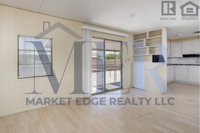 Building Photo - 2Bed/1Bath Mobile Home In Mesa! $1199 MOVE...