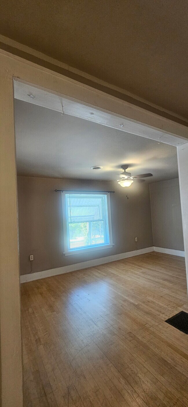 Living Room - 1813 East Greenwich Ave