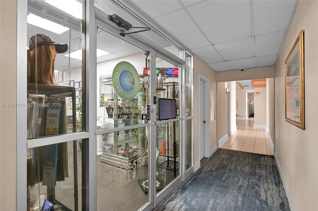 Building Photo - 18041 Biscayne Blvd