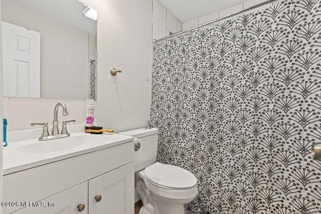 Building Photo - 600 Lemon St