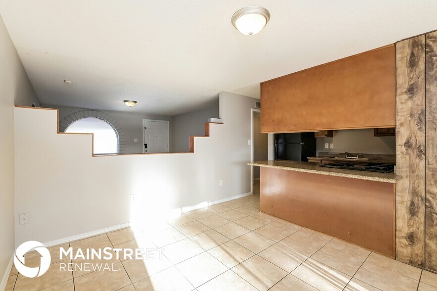 Building Photo - 4302 N 73rd Ave