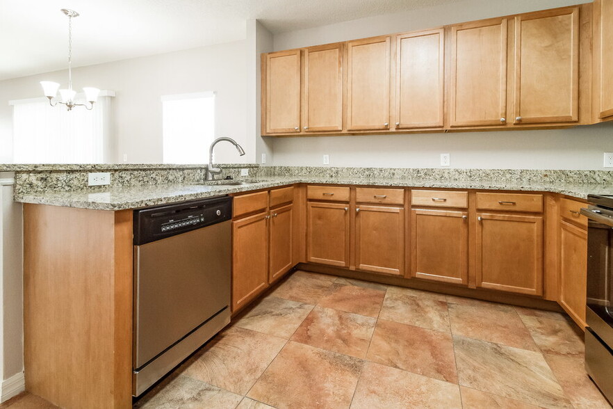 Building Photo - 3046 Dasha Palm Dr