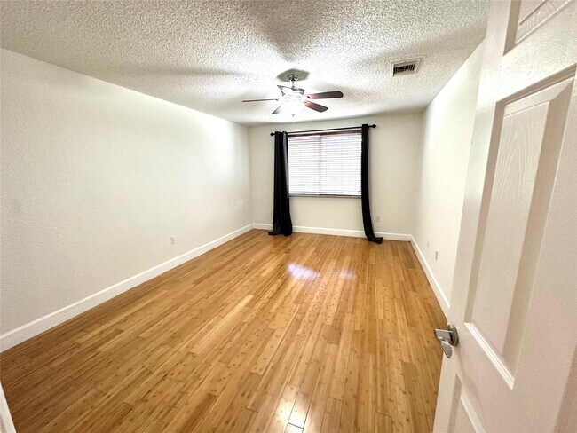 Building Photo - 12624 NW 11th Ct