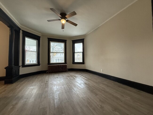 Building Photo - 34 Besch Ave