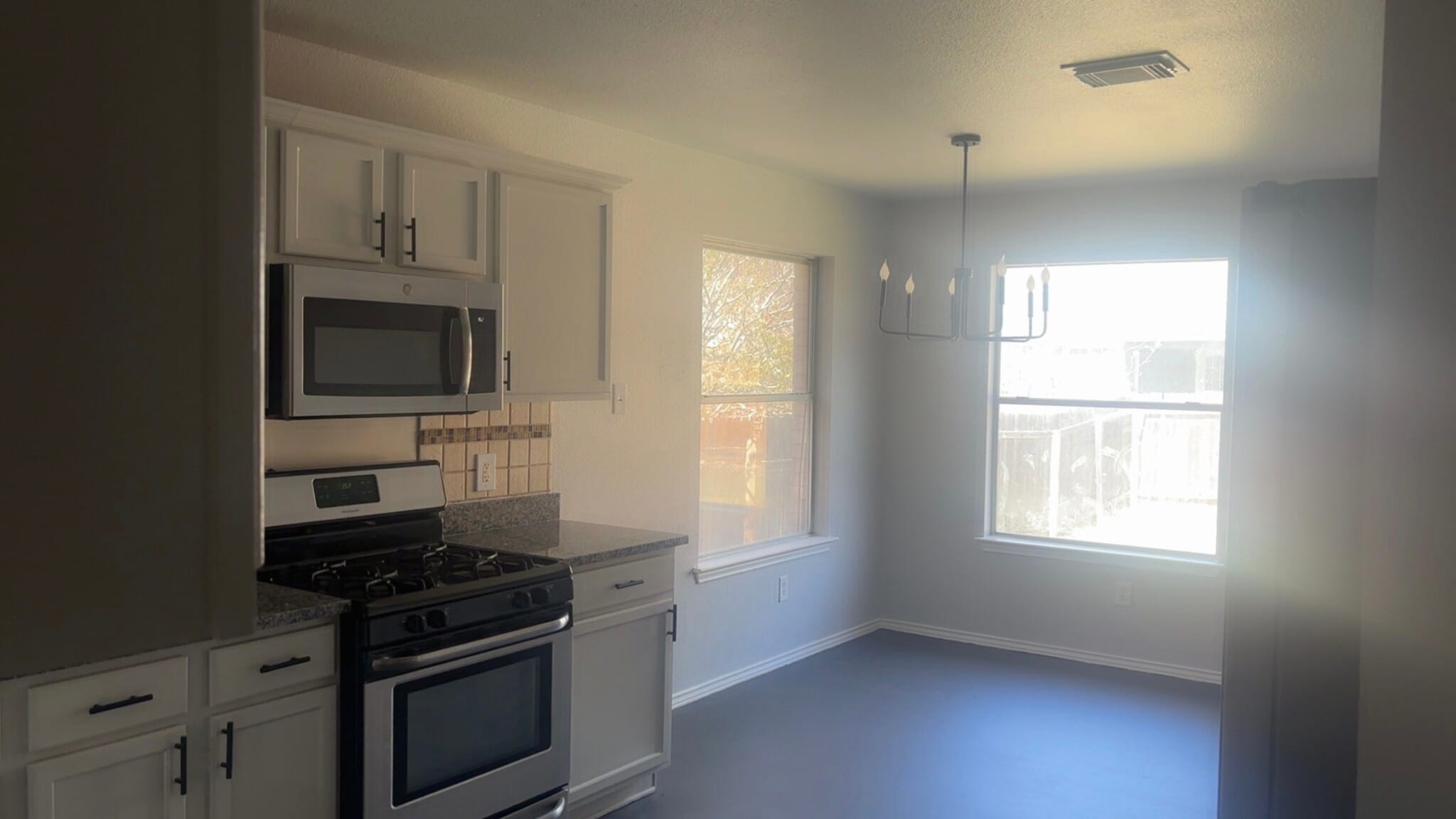 Building Photo - 1028 Doras Dr