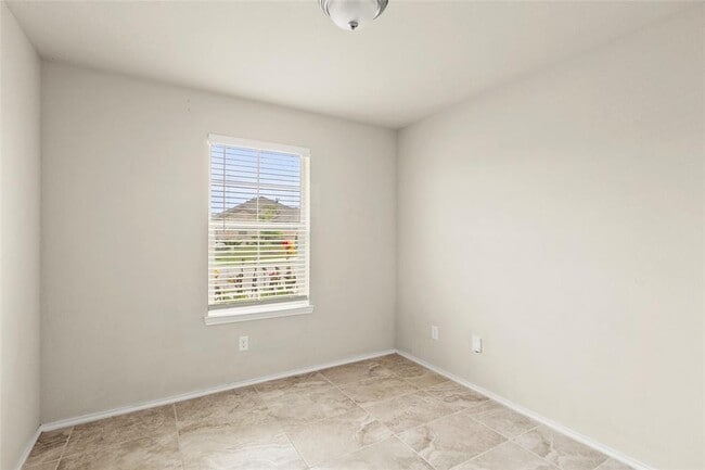 Building Photo - 117 Blanco Dr