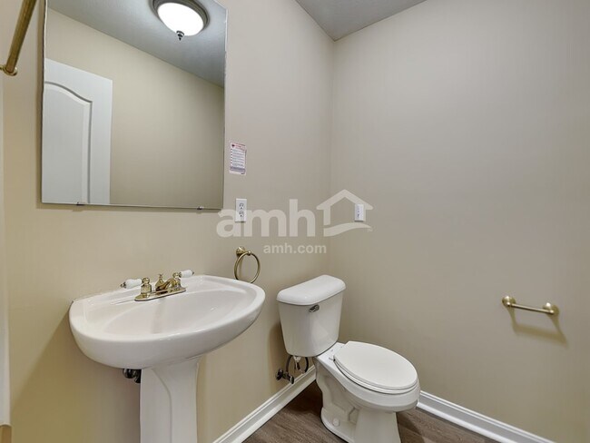 Building Photo - 9021 Braxton Dr