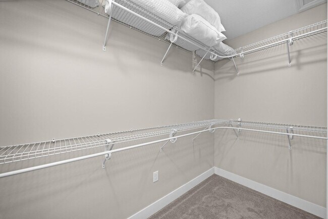 Building Photo - 204 Hunter Ln