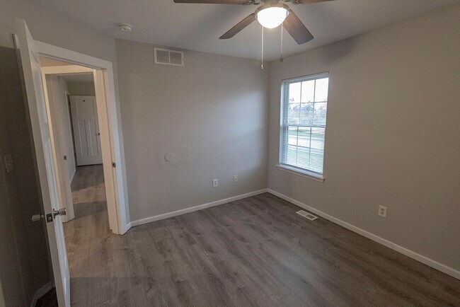 Building Photo - 5301-5303-5303 Currituck Ln