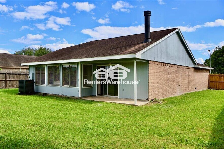 Building Photo - 14054 Towneway Dr