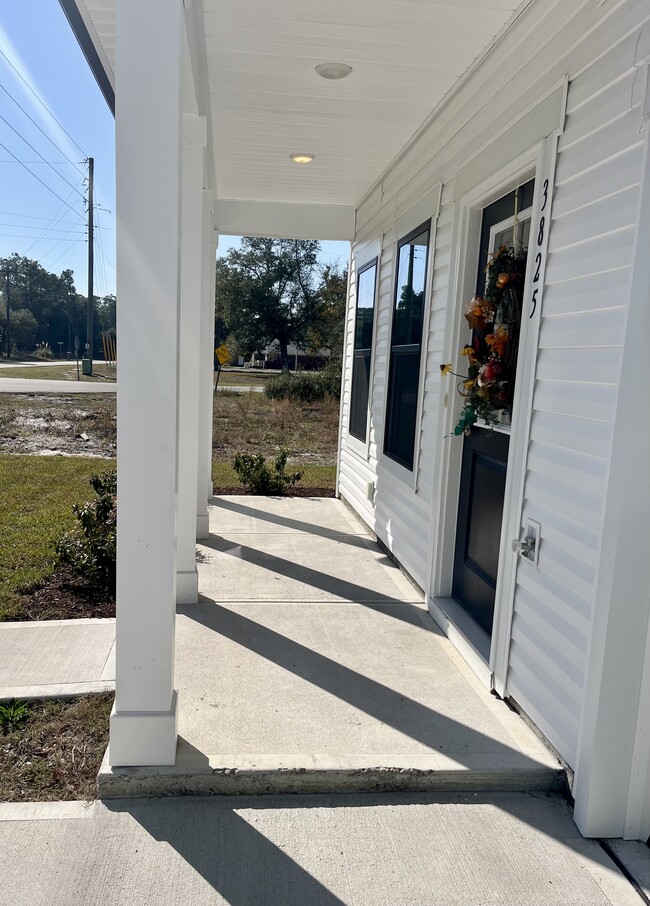 Building Photo - 3825 Sunset Harbor Rd SE