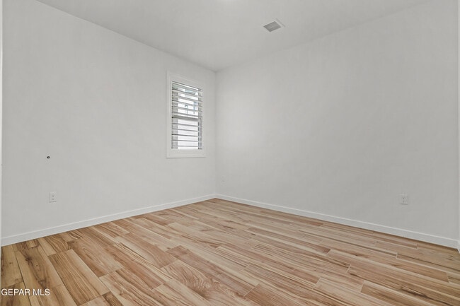 Building Photo - 13637 Chepstow Ct