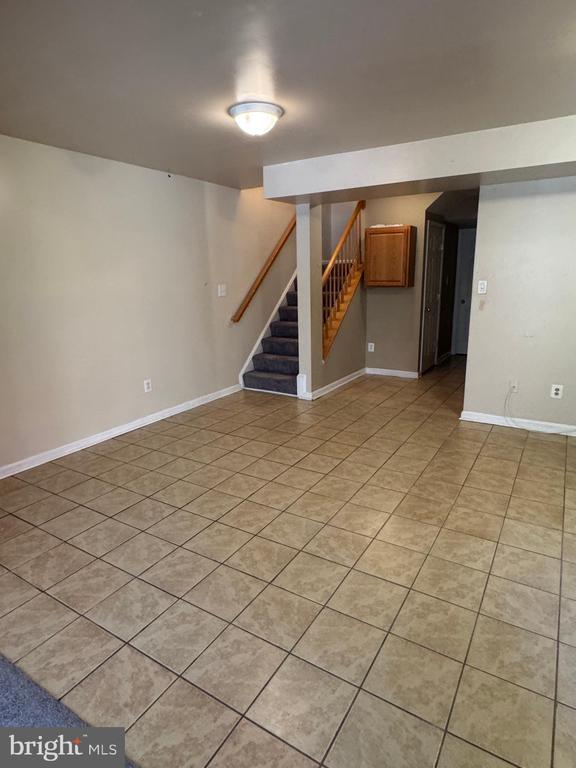 Building Photo - 3850 Koval Ln