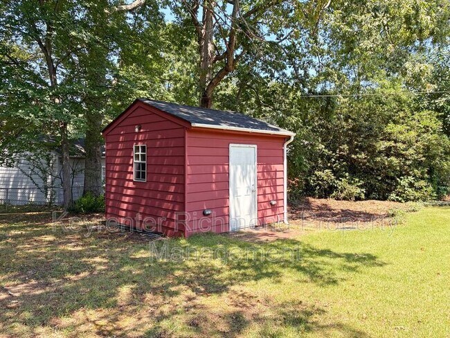 Building Photo - 2802 Dancer Rd
