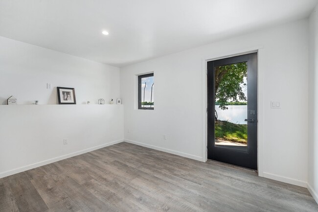 walkout basement - 26539 E Shore Pl