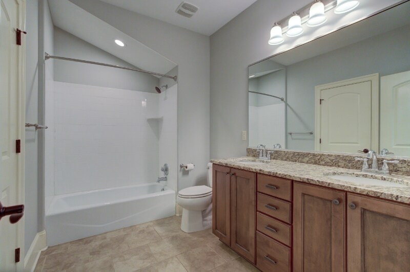 Building Photo - 1407 Idstone Way