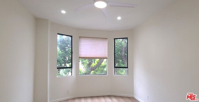 Building Photo - 1557 S Beverly Glen Blvd