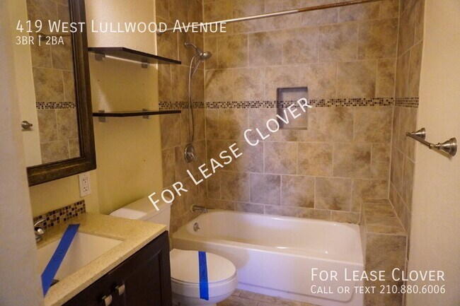 Building Photo - 419 W Lullwood Ave