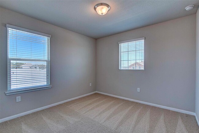 Building Photo - 10404 Hatton Ln