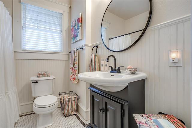 Building Photo - 2116 Hurley Ave