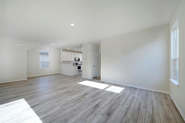 Building Photo - 221 Cherry Vine Dr