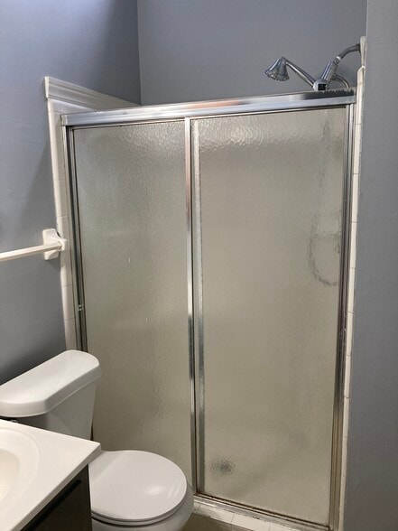 Upstairs shower - 171 Parkbrook Cir