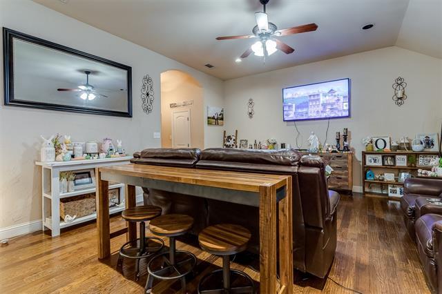 Building Photo - 1120 Whispering Meadows