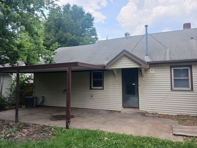 Building Photo - 2bdr/1bth house in Independence, MO