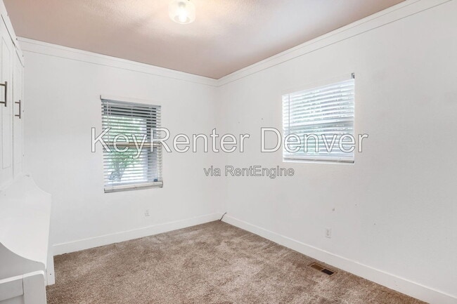 Building Photo - 1564 Tamarac St