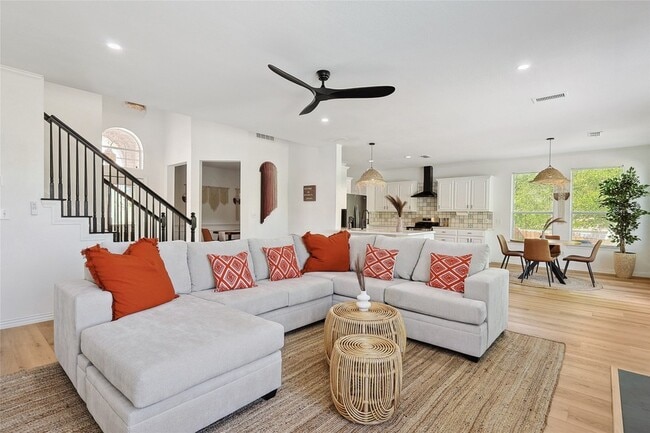 Building Photo - 5615 Teal Ct