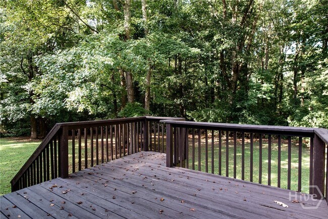 Building Photo - 105 Fox Hall Trail