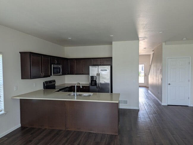 Building Photo - GAVS LLC