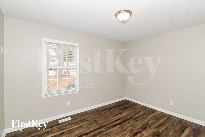 Building Photo - 1715 Straw Valley Rd