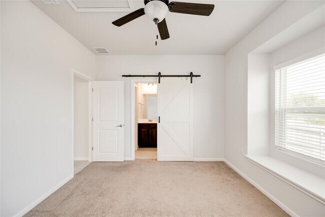 Building Photo - 9706 Whisper Willow Blvd