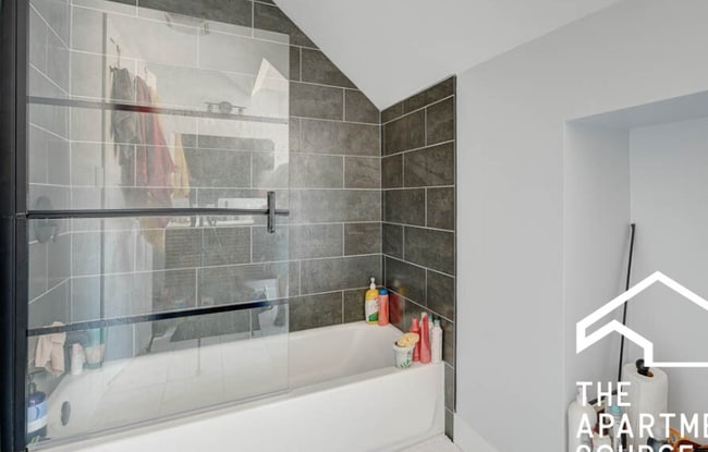 Building Photo - 1626 N Washtenaw Ave