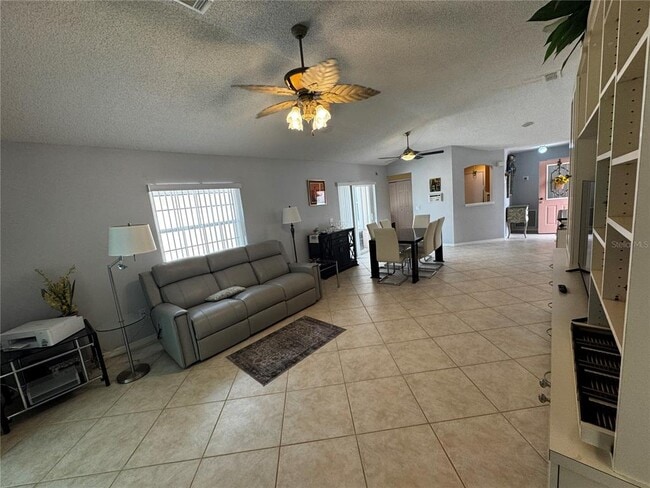 Building Photo - 1524 Martinez Dr