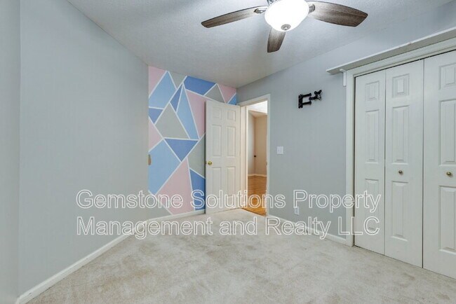 Building Photo - 2214 Falcon Creek Dr