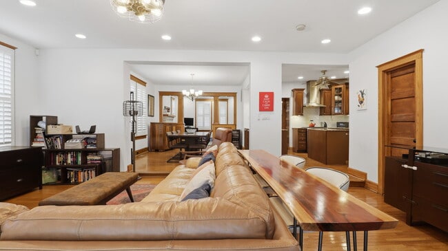 Building Photo - 30 Longfellow St NE