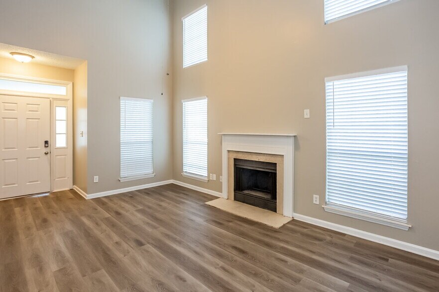 Building Photo - 9105 Eaker Ct