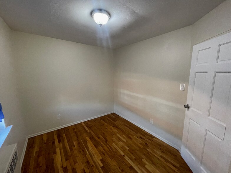 Building Photo - 72 Paerdegat 2nd St