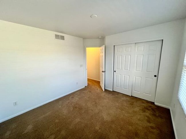 Building Photo - $0 DEPOSIT OPTION! BEAUTIFUL TWO-STORY HOM...