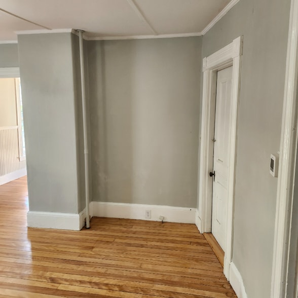 Building Photo - 50 Centre St