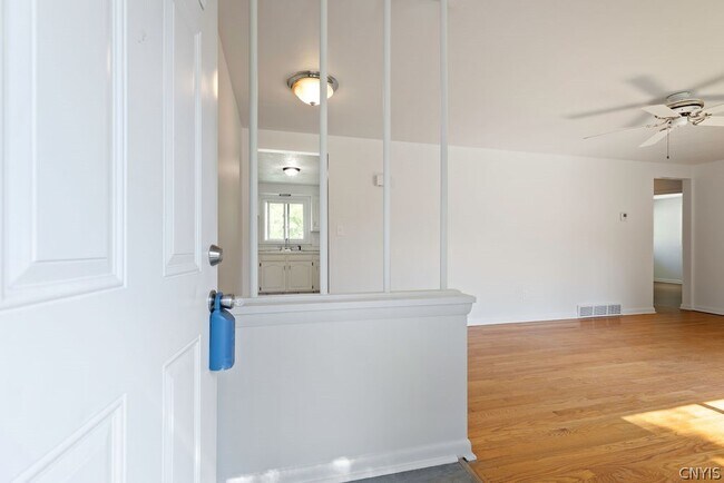 Building Photo - 110 Wolcott Terrace