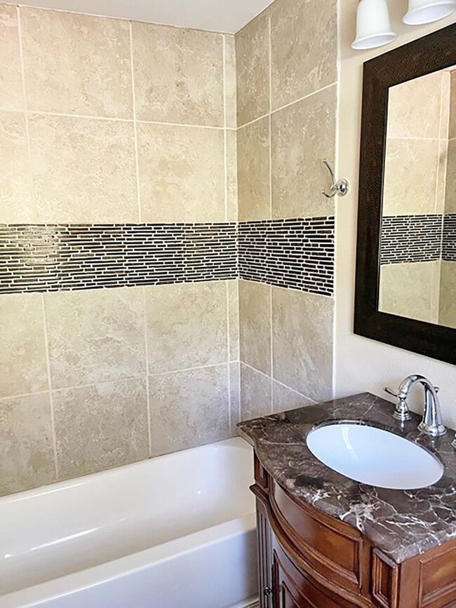 Building Photo - Great 4 Bdrm 2 Bath Home for Lease in Gainesville, Tx