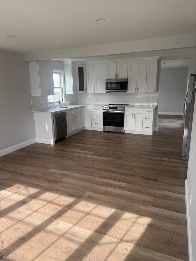 Building Photo - 10 Vermont St