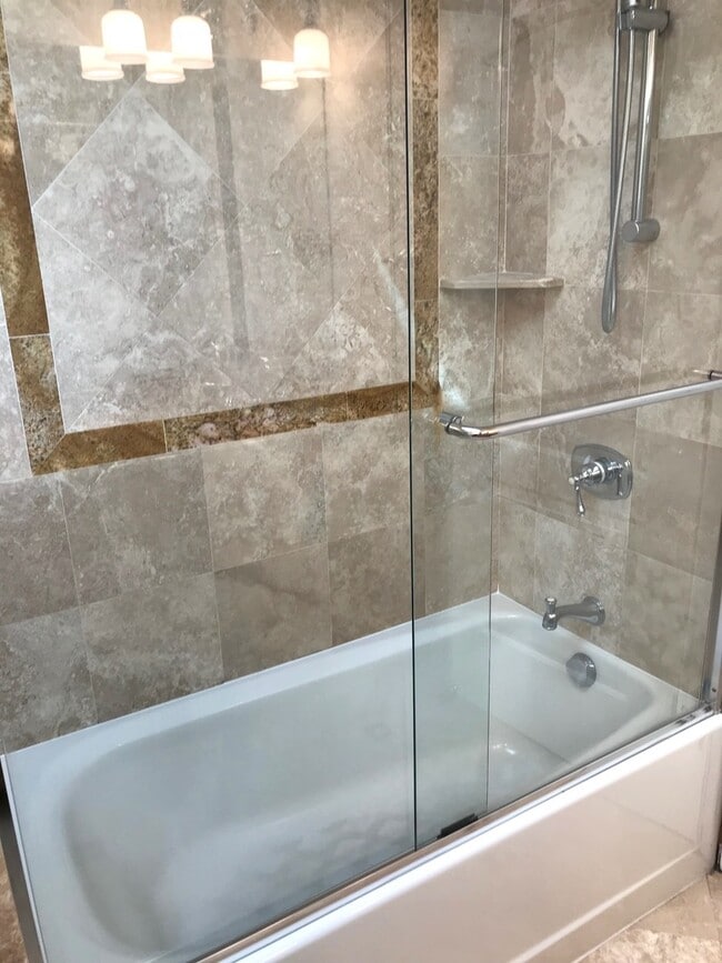 Building Photo - Desirable Mountain View 4 Bed + 3 Bath Home. Close to Bubb Elementary. Great Location.