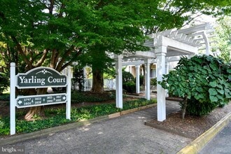 Building Photo - 2797 Yarling Ct