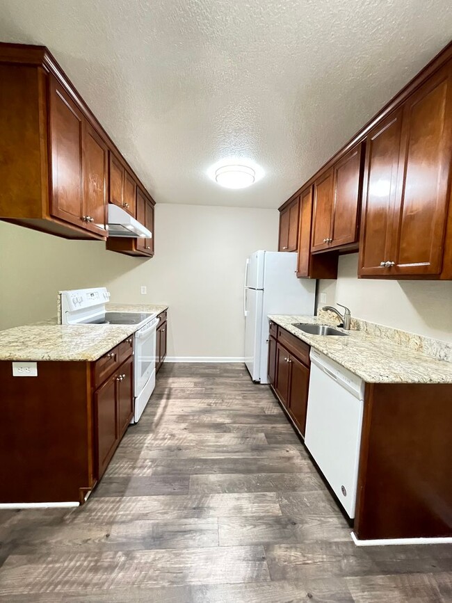 Interior Photo - 1711 N Street, Sacramento