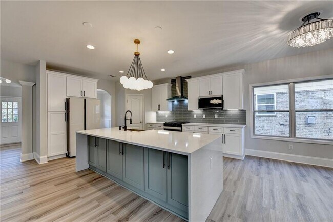 Building Photo - 4032 Ridge Grove Way