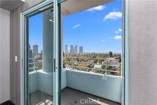 Building Photo - 10336 Wilshire Blvd